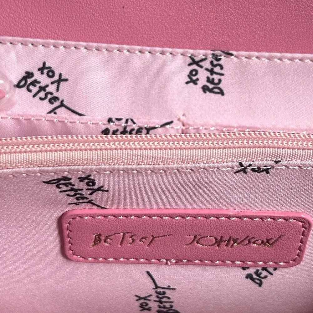 🐻 Gummy Bear Quilted Betsey Johnson Crossbody Bag NWT - Picture 10 of 14